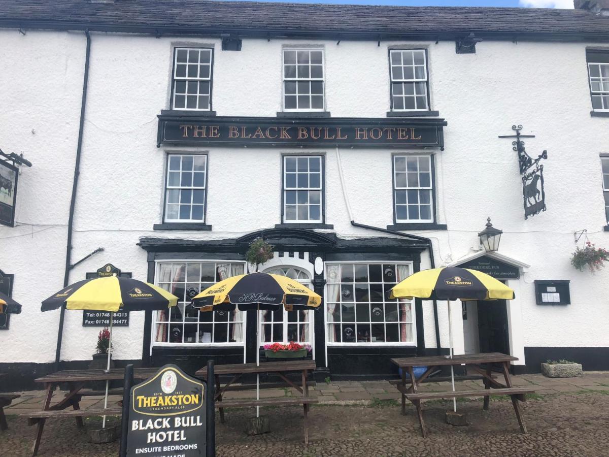 Black Bull Hotel Reeth Bagian luar foto