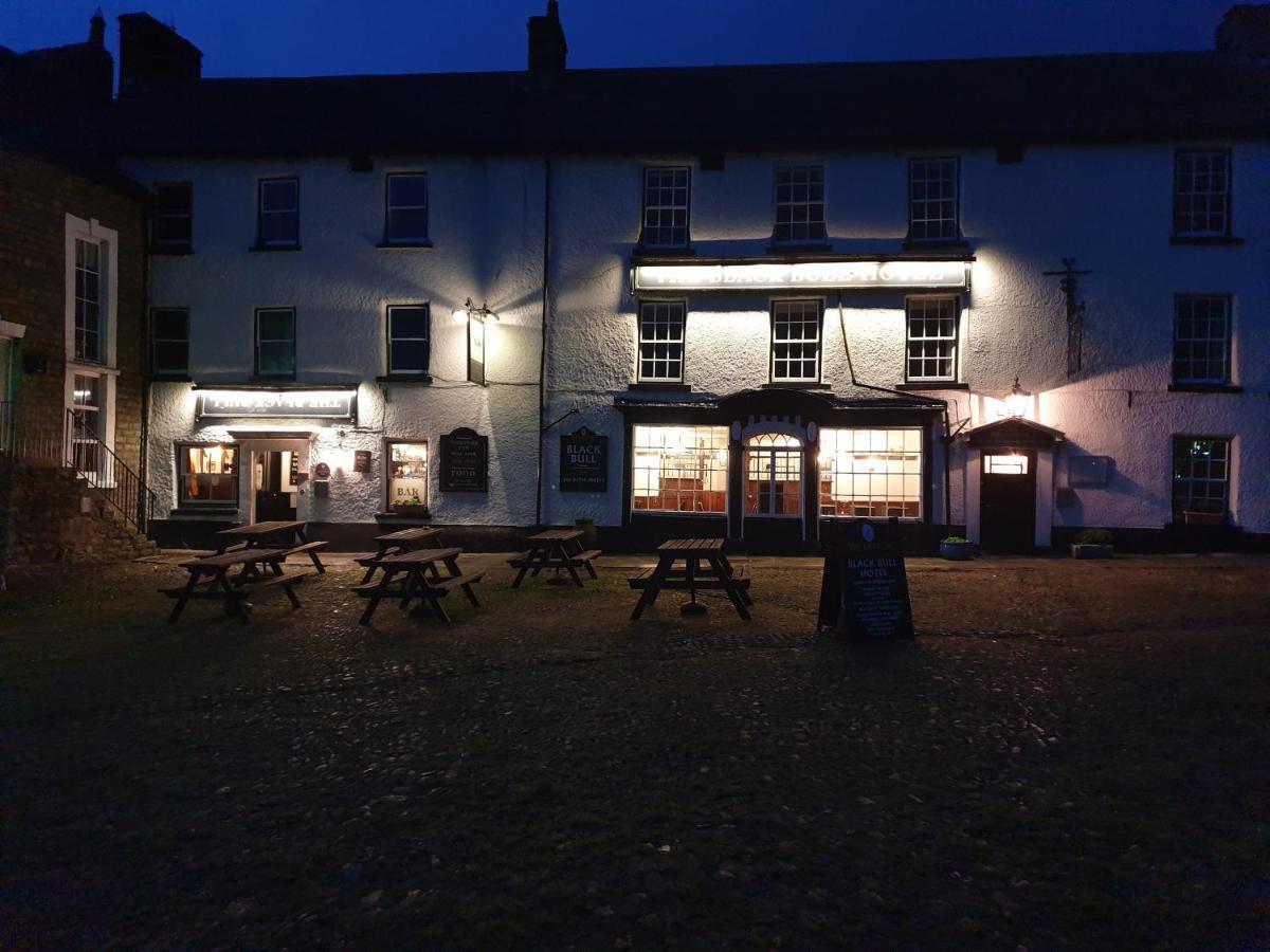 Black Bull Hotel Reeth Bagian luar foto