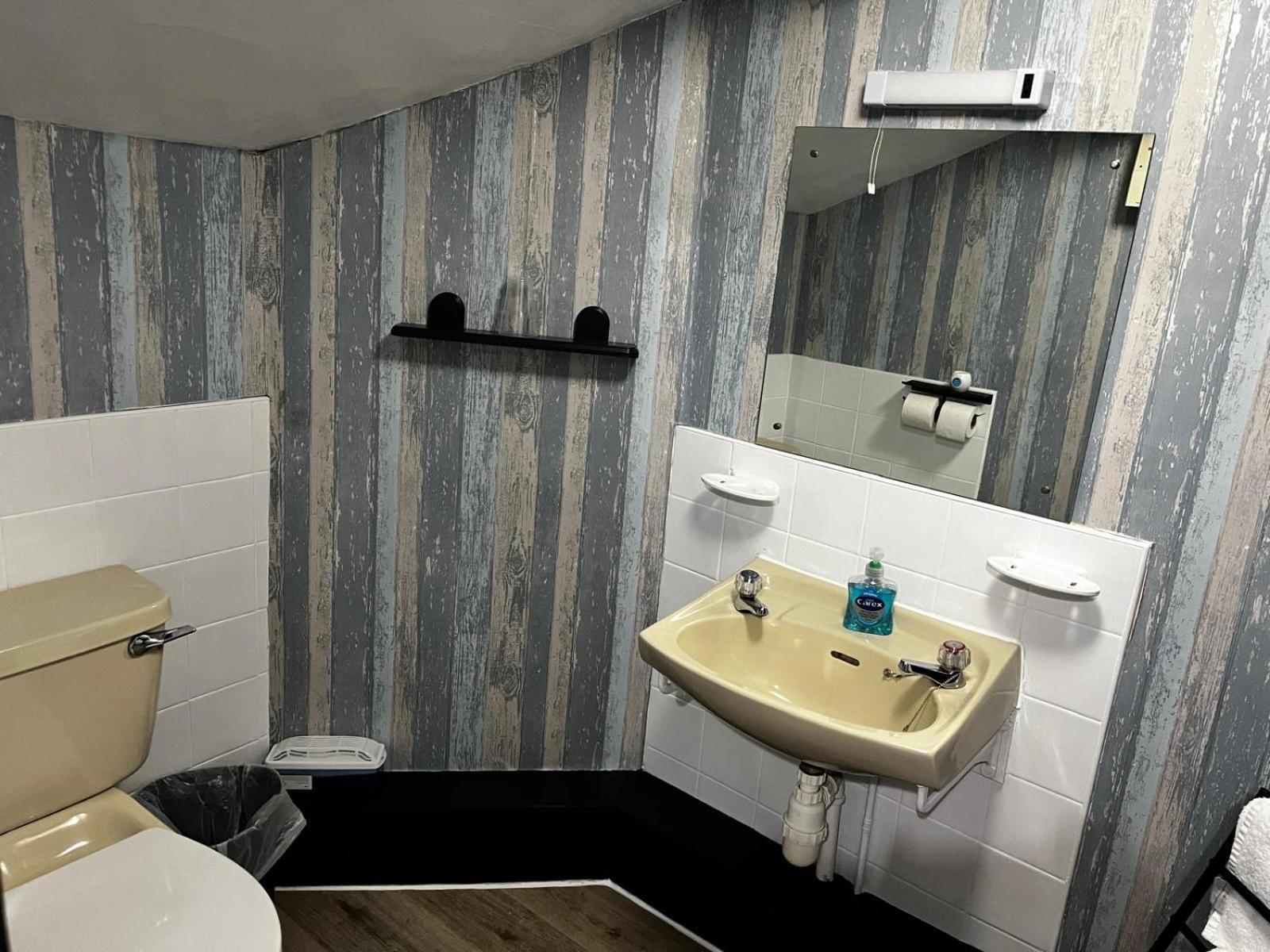 Black Bull Hotel Reeth Bagian luar foto