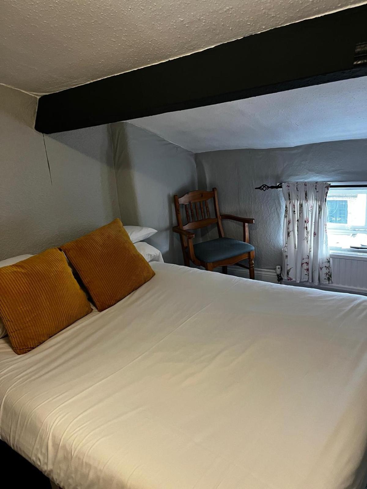 Black Bull Hotel Reeth Bagian luar foto