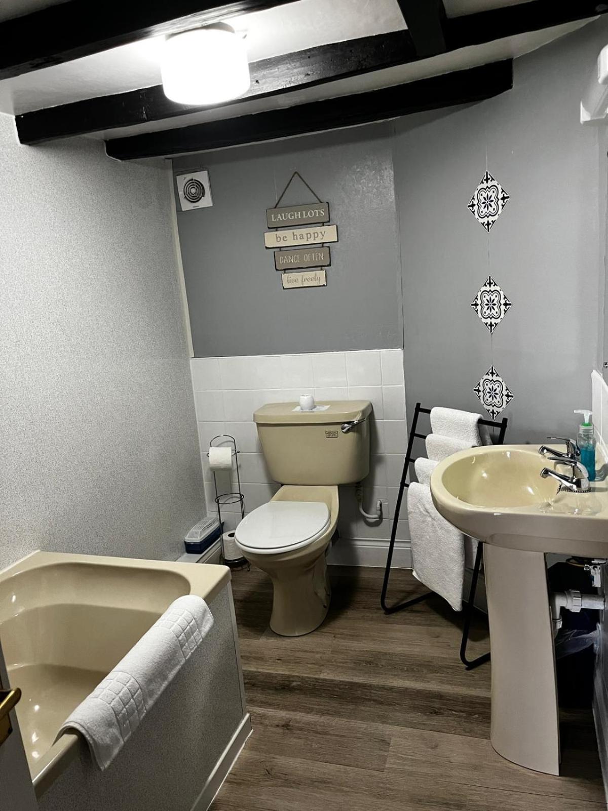 Black Bull Hotel Reeth Bagian luar foto
