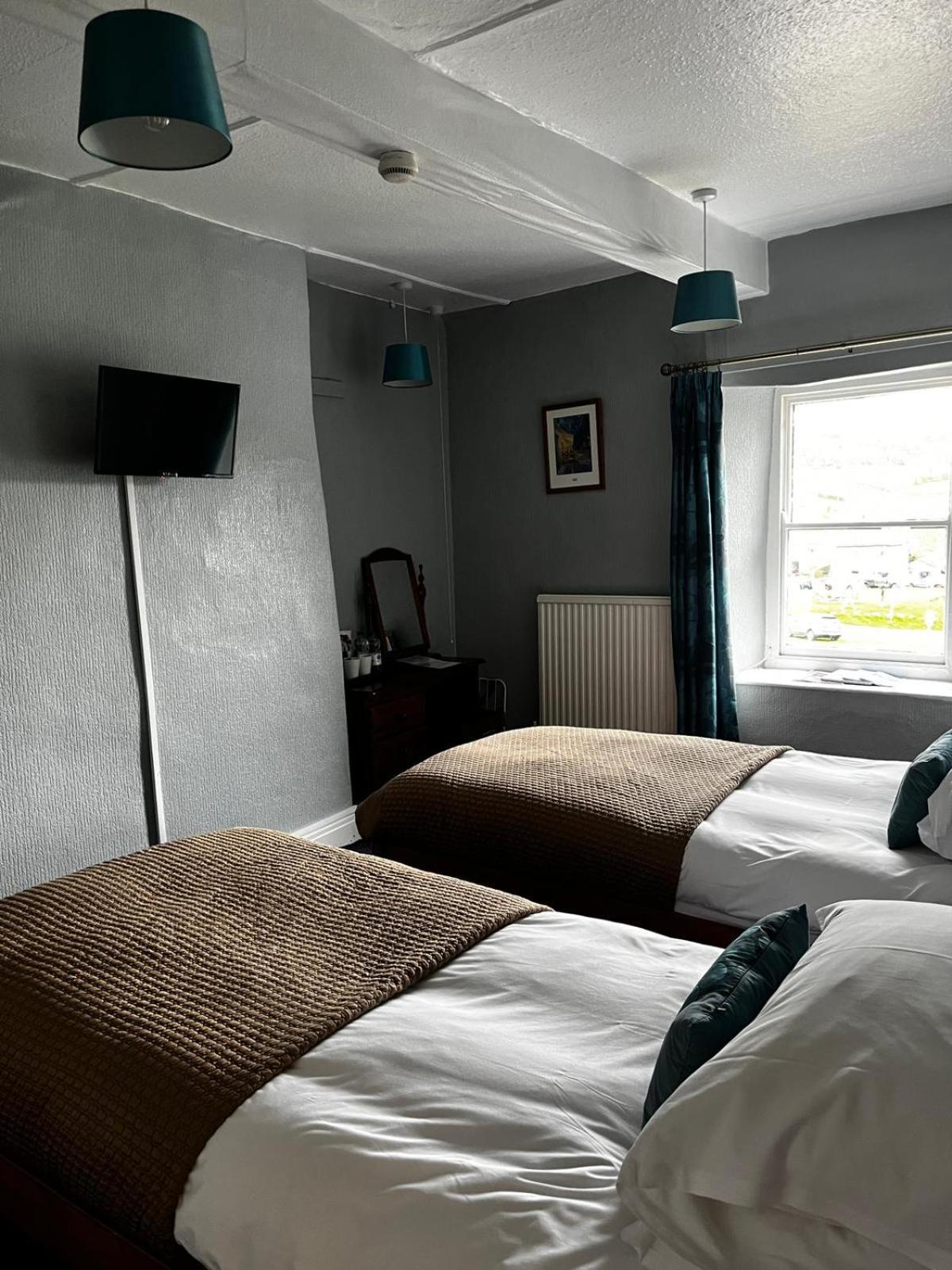 Black Bull Hotel Reeth Bagian luar foto